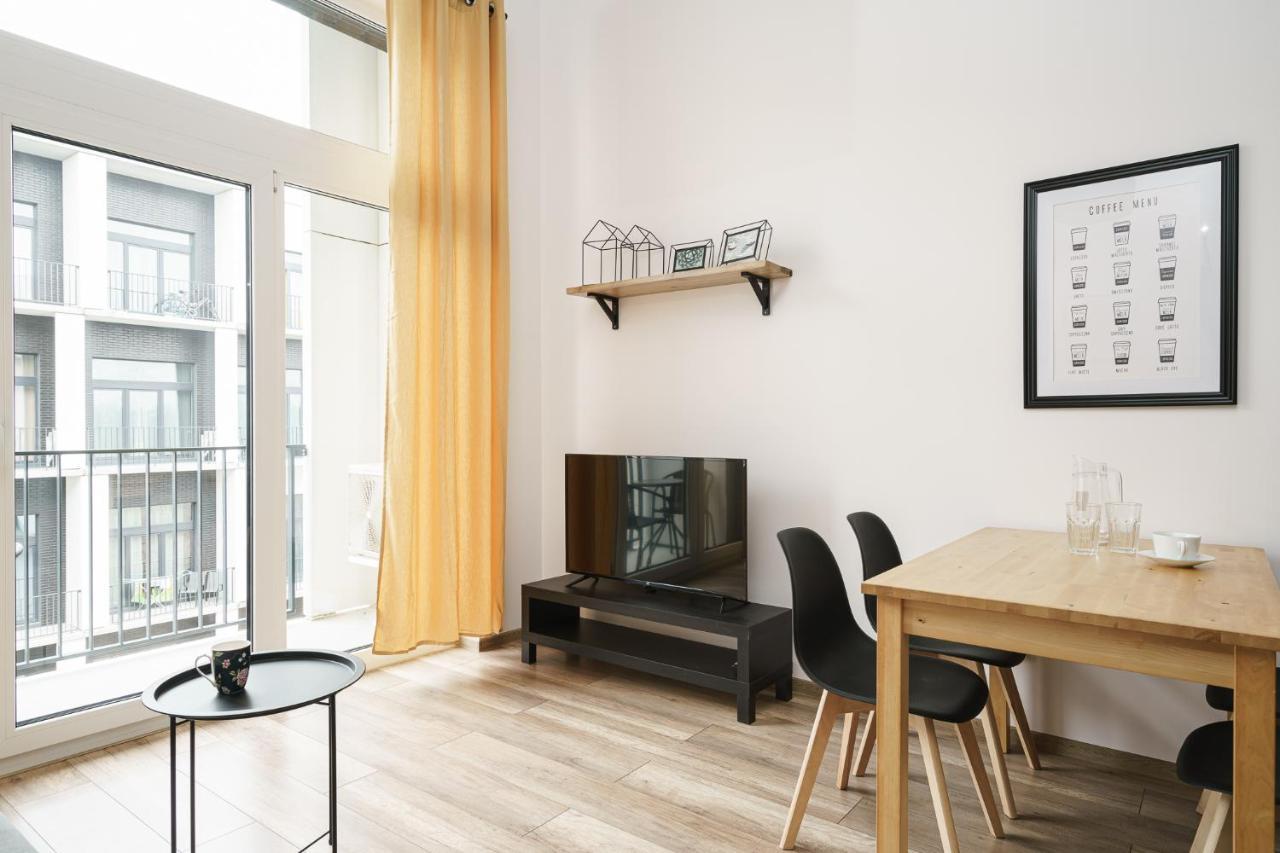 Rentplanet - Apartamenty Zarembowicza วรอตซวาฟ ภายนอก รูปภาพ
